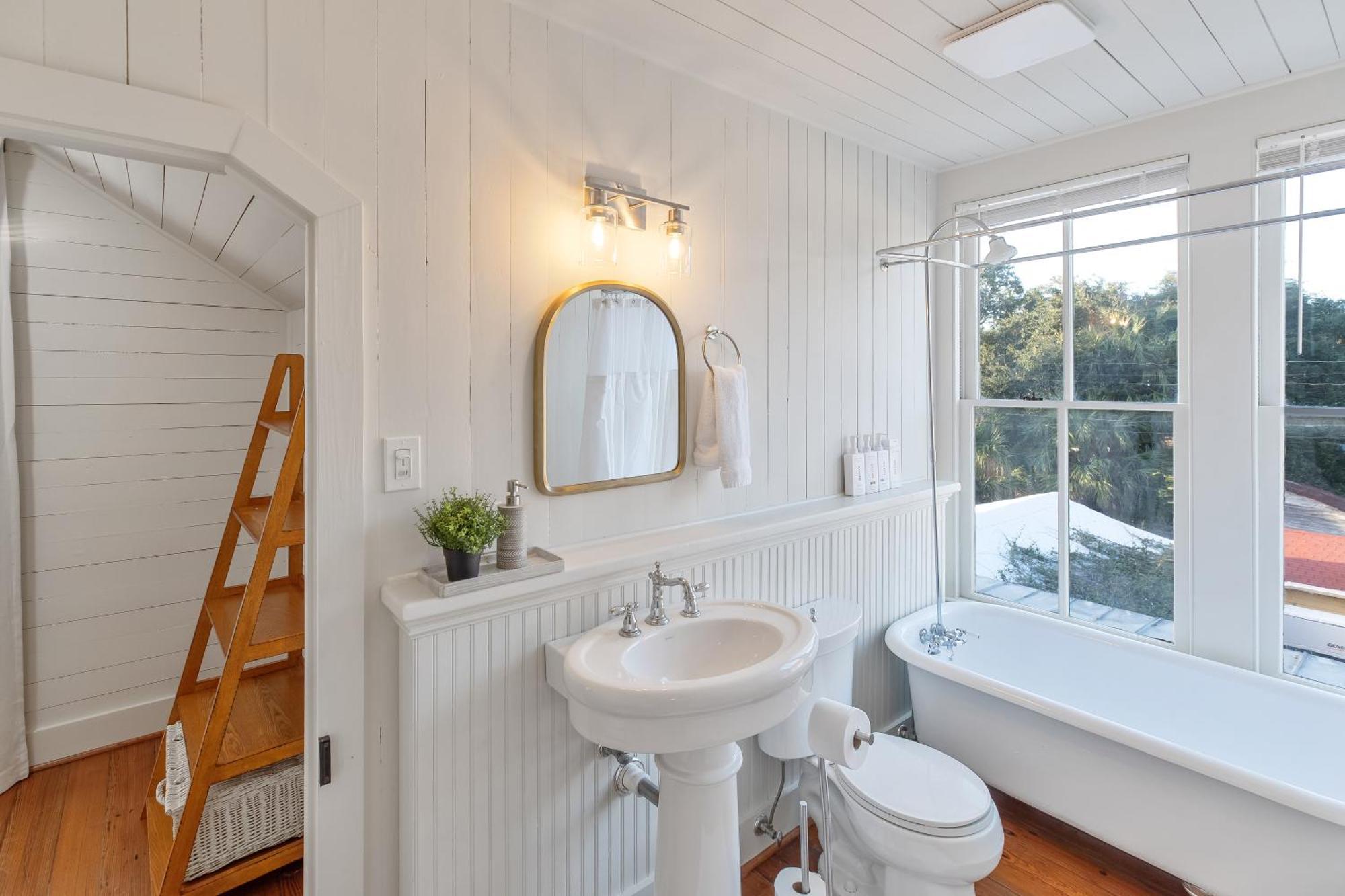 Вилла Historic 1871 Coastal Breeze With Heated Pool - Restoring Галвестон Экстерьер фото